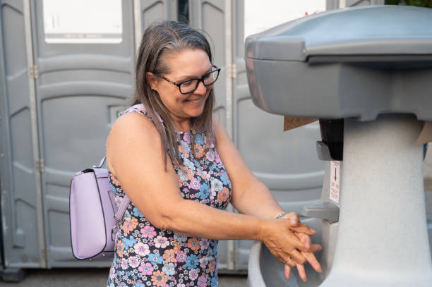 Best Handicap porta potty rental  in Muscatine, IA